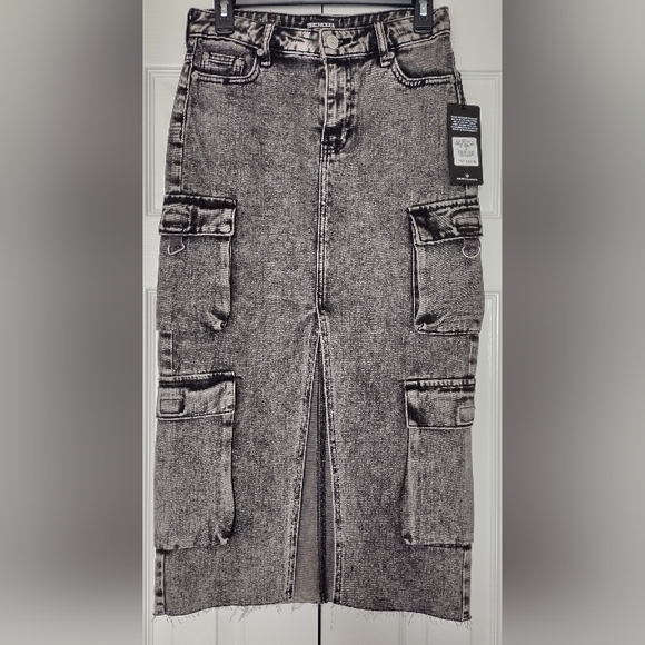 True Religion Vintage Cargo Midi Split Skirt Charcoal Wash Black Size 24 - Picture 1 of 8